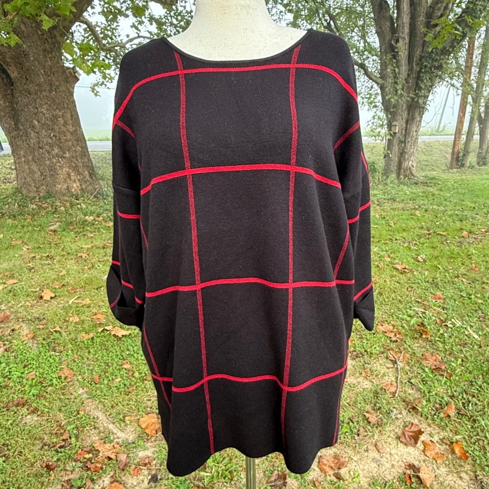 Tahari Women Black Red Windowpane Grid Knit Tunic Top 1X New Office Work Chic